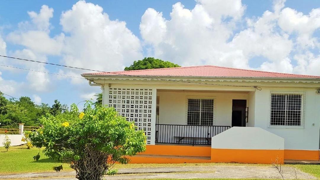 Kaz A Faup Villa Grand-Bourg Kültér fotó