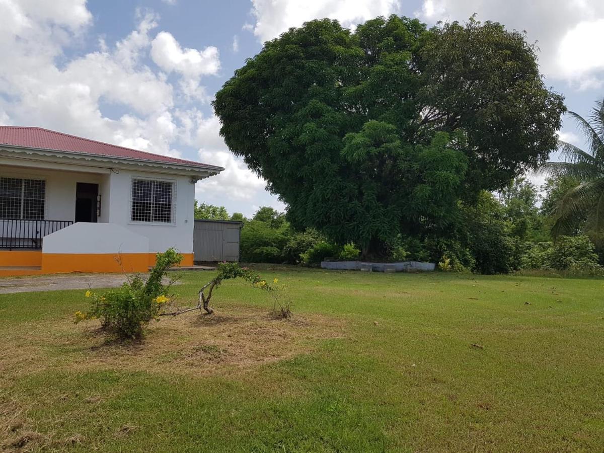 Kaz A Faup Villa Grand-Bourg Kültér fotó